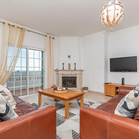 Rosa, Residential, Pezinhos