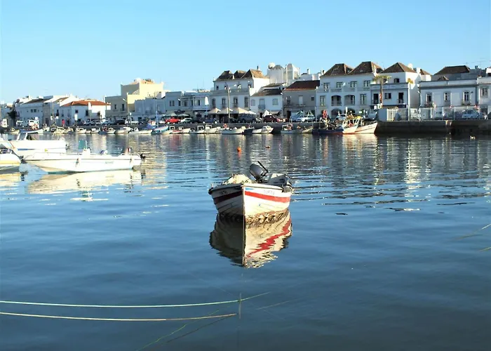 Rosa, Residential, Pezinhos Βίλα Ταβίρα