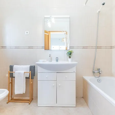 Rosa, Residential, Pezinhos Villa