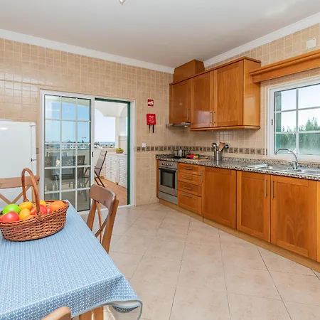 Rosa, Residential, Pezinhos
