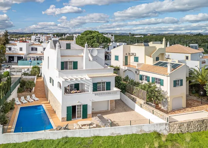 Rosa, Residential, Pezinhos Villa *