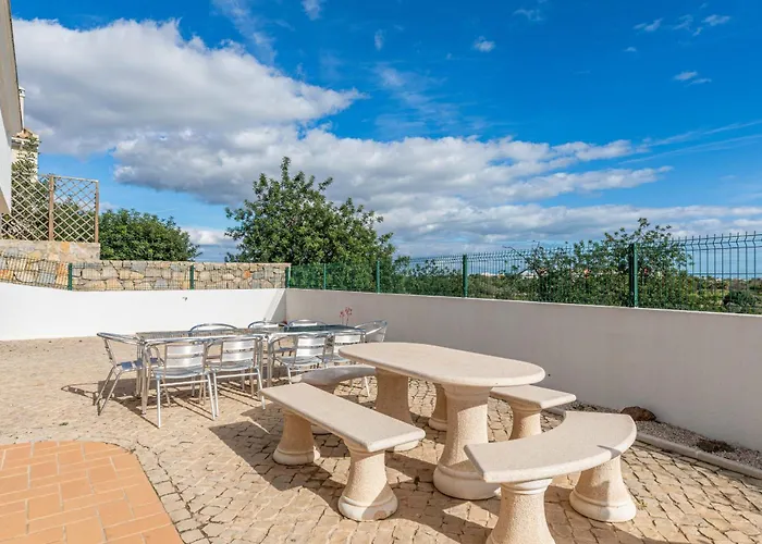 Rosa, Residential, Pezinhos