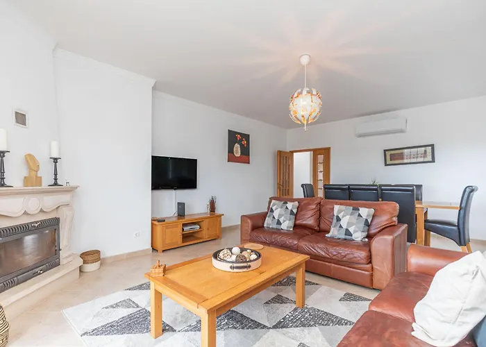 Rosa, Residential, Pezinhos Villa *